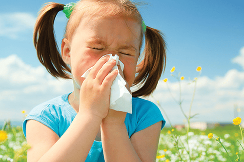 Distinguish the symptoms of allergies and colds in children