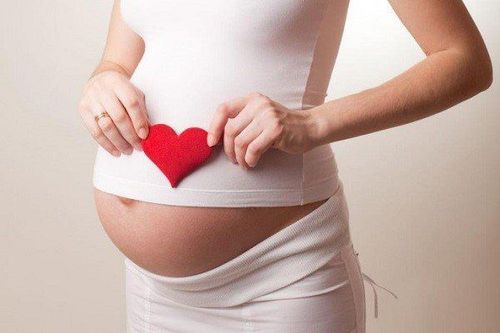 
The average pregnant woman gains about 11.3 - 16kg during pregnancy
