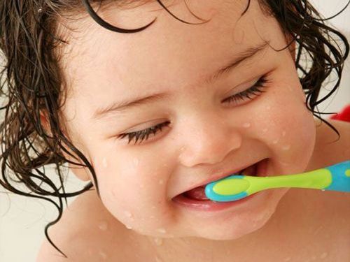 Note oral hygiene for babies in the weaning age