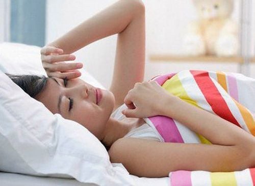 
Bạn nên nằm nghỉ ngơi sau khi thực hiện bơm tinh trùng
