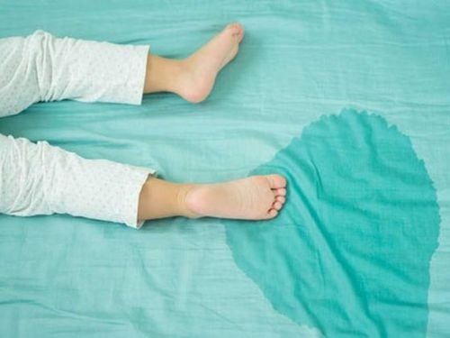 5 things doctors want parents to know about children's bedwetting