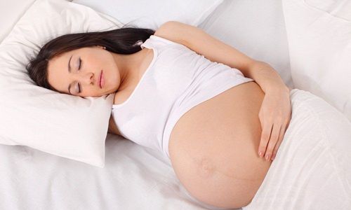 How does sleep deprivation during pregnancy affect the fetus?