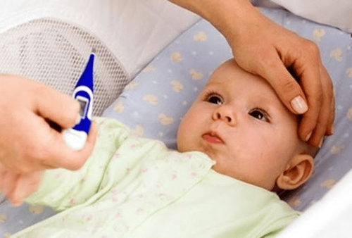 Trẻ sơ sinh nhiễm trùng máu: Nguyên nhân và hướng điều trị