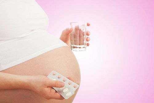 Tìm hiểu cách sử dụng thuốc điều trị động kinh ở phụ nữ có thai và cho con bú