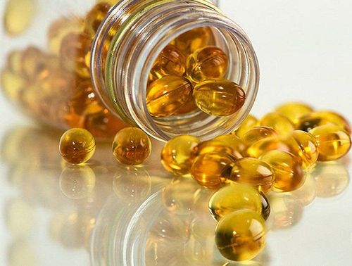 Đang uống thuốc hỗ trợ tuyến giáp và tim liệu có uống được dầu cá Omega 3 không?