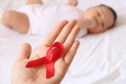 Signs of children infected with HIV