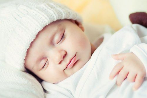 Newborns sleeping a lot are worrying?