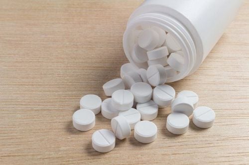 What happens in an overdose of paracetamol in children?
