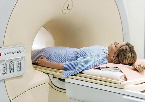 
Cần tháo trang sức trước khi chụp MRI
