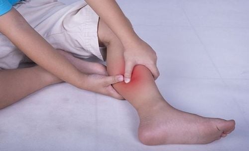 Người bệnh có thể gặp triệu chứng chuột rút