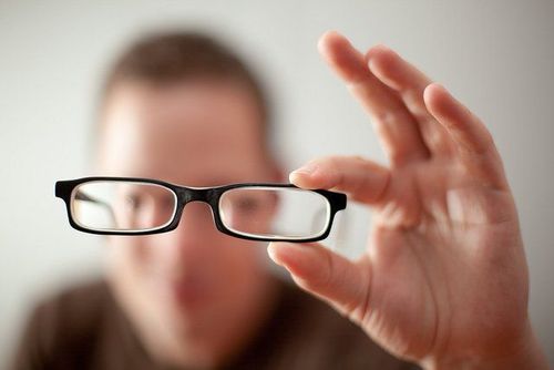 Farsightedness: When to have surgery?