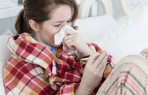 What are the symptoms of a cold?