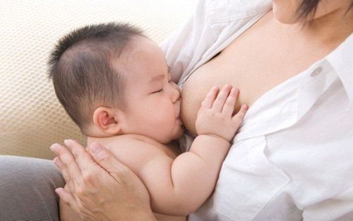 
Mẹ nhiễm viêm gan B không nên cho trẻ bú sữa mẹ để tránh nhiễm bệnh
