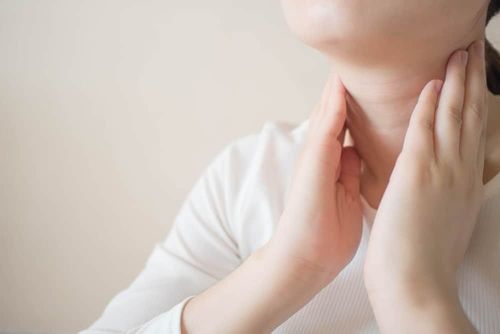 Answer the question: Is hyperthyroidism a goiter?