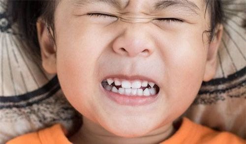 Reasons why children grind their teeth while sleeping