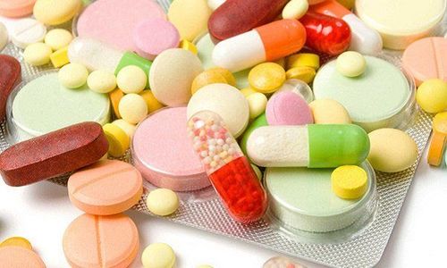 
Các loại thuốc như aspirin, warfarin...hoặc thuốc chống viêm không steroid đều có thể là nguyên nhân khiến mẹ bầu bị chảy máu cam
