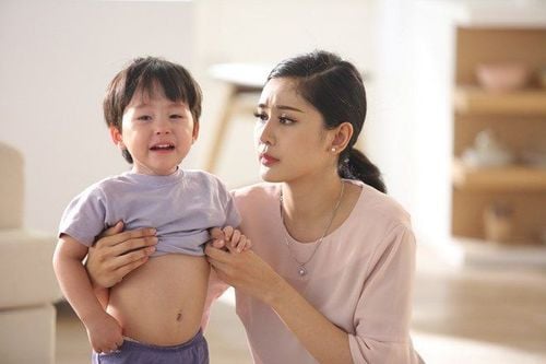 
Điều trị tại nhà cần kết hợp dùng thuốc được hướng dẫn kết hợp với chế độ ăn phù hợp
