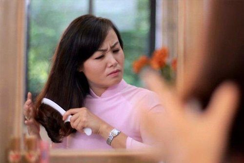 Ăn gì để giảm bốc hỏa tiền mãn kinh?