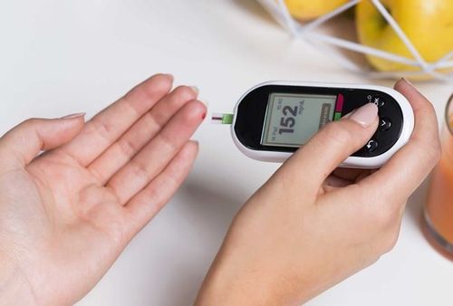 What are the complications of diabetes?