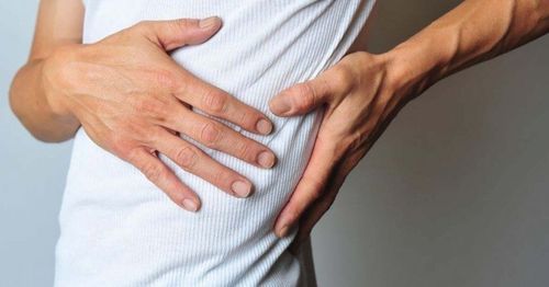 After treatment for broken liver, pain in the ribs should be re-examined?