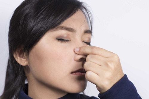 Thường xuyên chảy máu mũi là dấu hiệu bệnh gì?