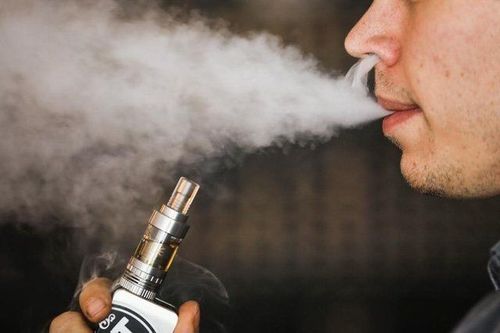 Bên cạnh hút thuốc là thì COPD là yếu tố làm tăng khả năng mắc ung thư phổi