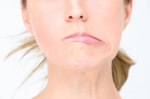 Treatment of sudden facial paralysis, mouth distortion