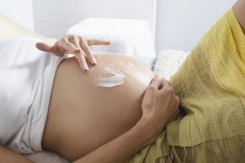 Measures to limit stretch marks during pregnancy