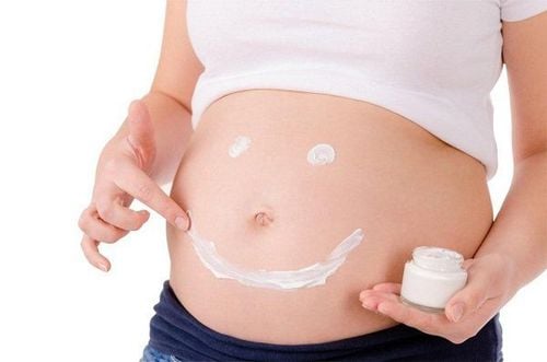 Should use anti-stretch marks right from the beginning of pregnancy