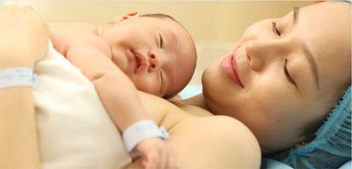 Nhiều chị em rủ nhau đi phẫu thuật thu nhỏ vùng kín ngay sau khi sinh