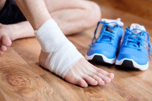 The difference between a sprain and strain in a child