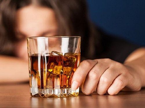 Can chronic alcoholism be treated?