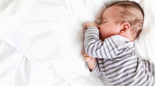 Các yếu tố nguy cơ gây đột tử ở trẻ nhỏ (SIDS)