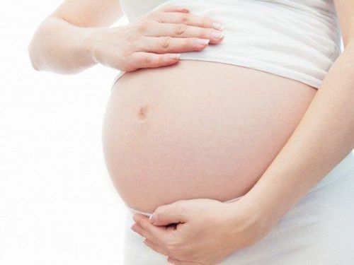 Ngôi thai tháng cuối hay thay đổi có sinh thường được không?