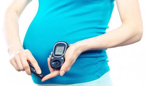 Should you have a cesarean section or a vaginal birth when a pregnant woman has diabetes?