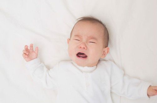 Hiện tượng nôn trớ ở trẻ sơ sinh sau khi ăn sữa