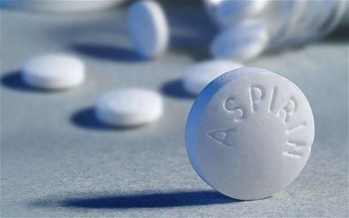 
Aspirin là một trong các loại thuốc ngăn ngừa cục máu đông hay được dùng hiện nay
