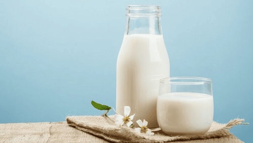 
Lactose có mặt trong sữa và cung cấp năng lượng cho trẻ sơ sinh
