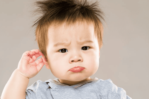 Trẻ 7 tháng tuổi bị viêm tai giữa có tiêm vắc-xin phế cầu được không?