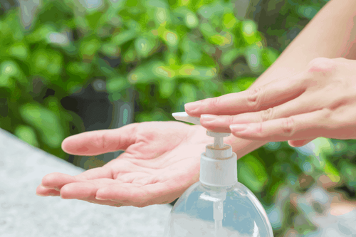 How many seconds should be used to disinfect hands with alcohol to ensure safety?