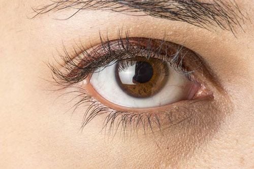 What do eye color and eye shape say about your health?