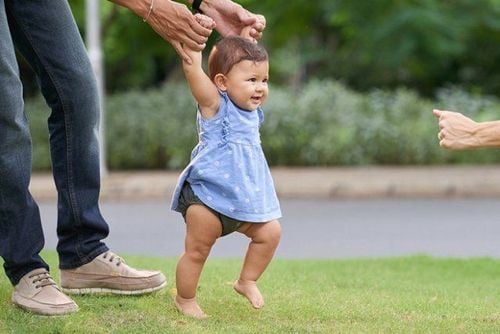 Trẻ 21 tháng chậm phát triển chiều cao, chân tay ngắn có nguy cơ mắc bệnh lùn không?