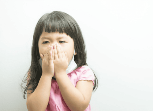 Whooping cough is what disease? When should a child with suspected pertussis be taken to the hospital immediately?