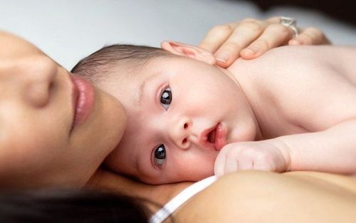 Does skin-to-skin contact with fever really make sense?