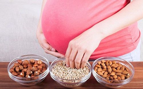 Good nuts, lots of good nutrition for pregnant women