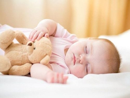 Trẻ khó ngủ, trằn trọc có phải do thiếu chất không?