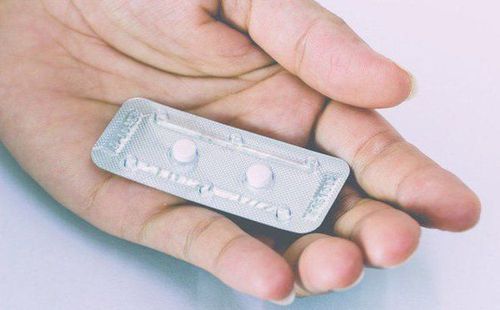 Có thể sử dụng thuốc tránh thai khẩn cấp cho người đã từng nội soi u nang buồng trứng không?