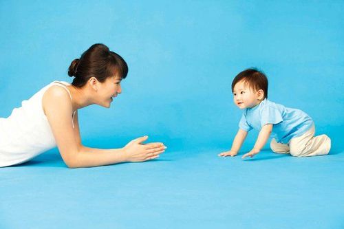 9-month-old babies: Physical, motor, cognitive and emotional development