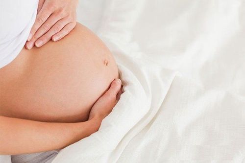 36 weeks 6 days pregnant often lower abdominal pain accompanied by bleeding is dangerous?