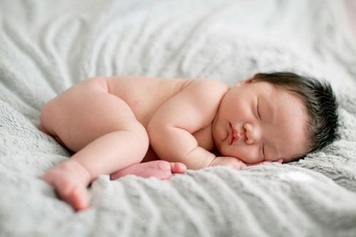 Newborn 2 weeks old: How to care and note